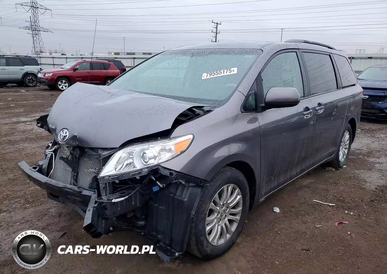 2014 Toyota Sienna Xle 8-Passenger