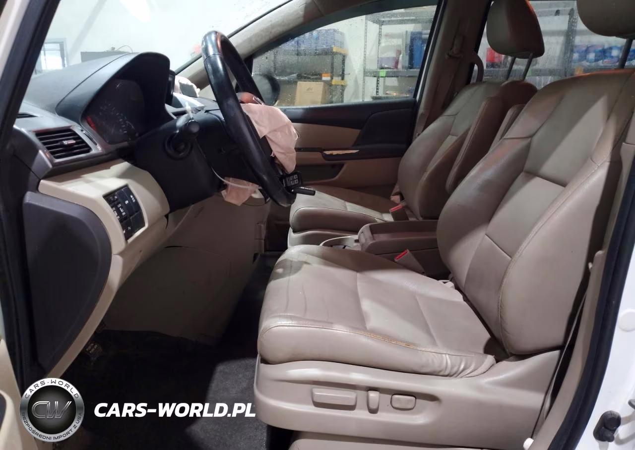 2014 Honda Odyssey Touring VIN:5FNRL5H97EB093915 - 7