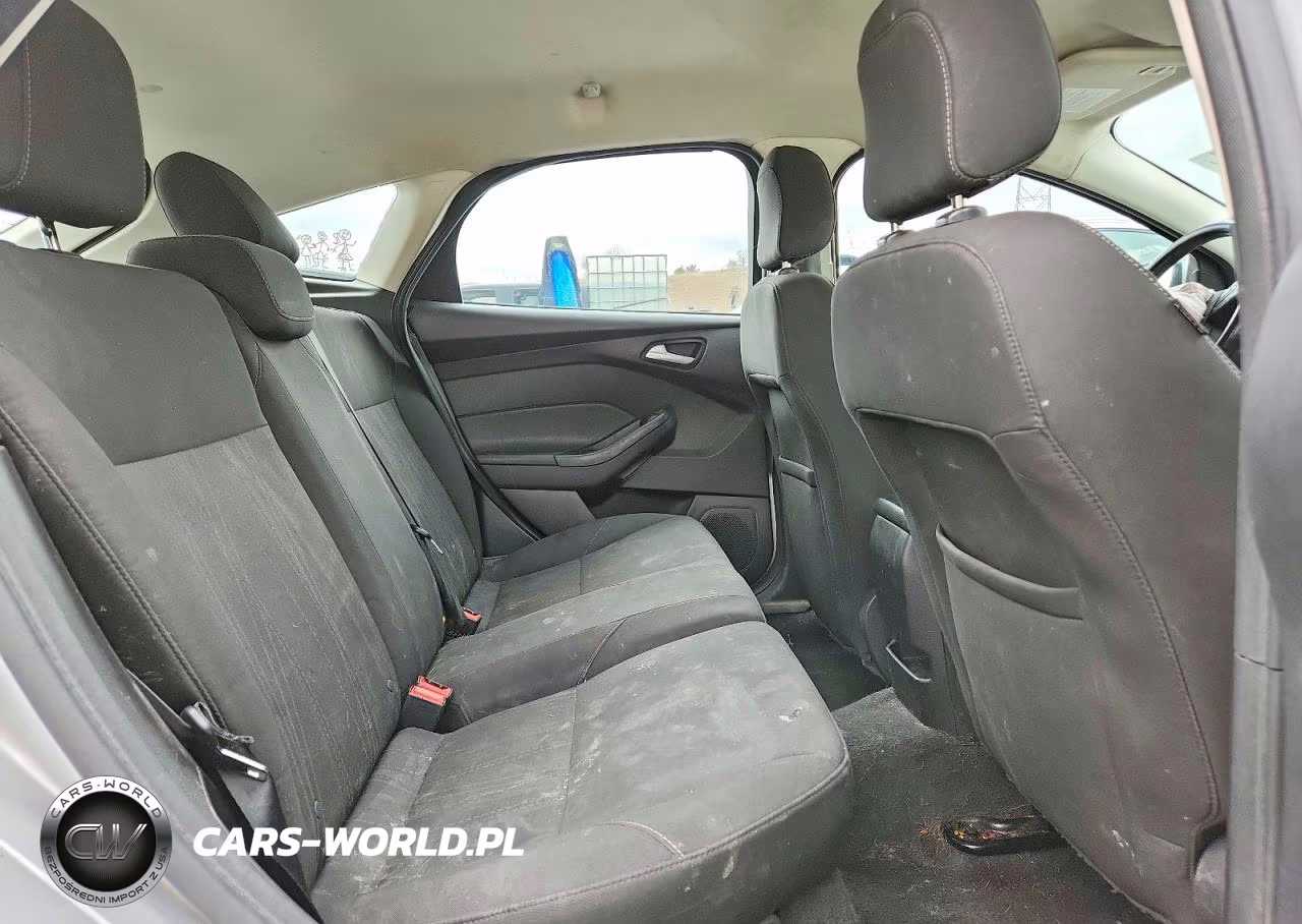 2015 Ford Focus Se VIN:1FADP3K27FL269266 - 10