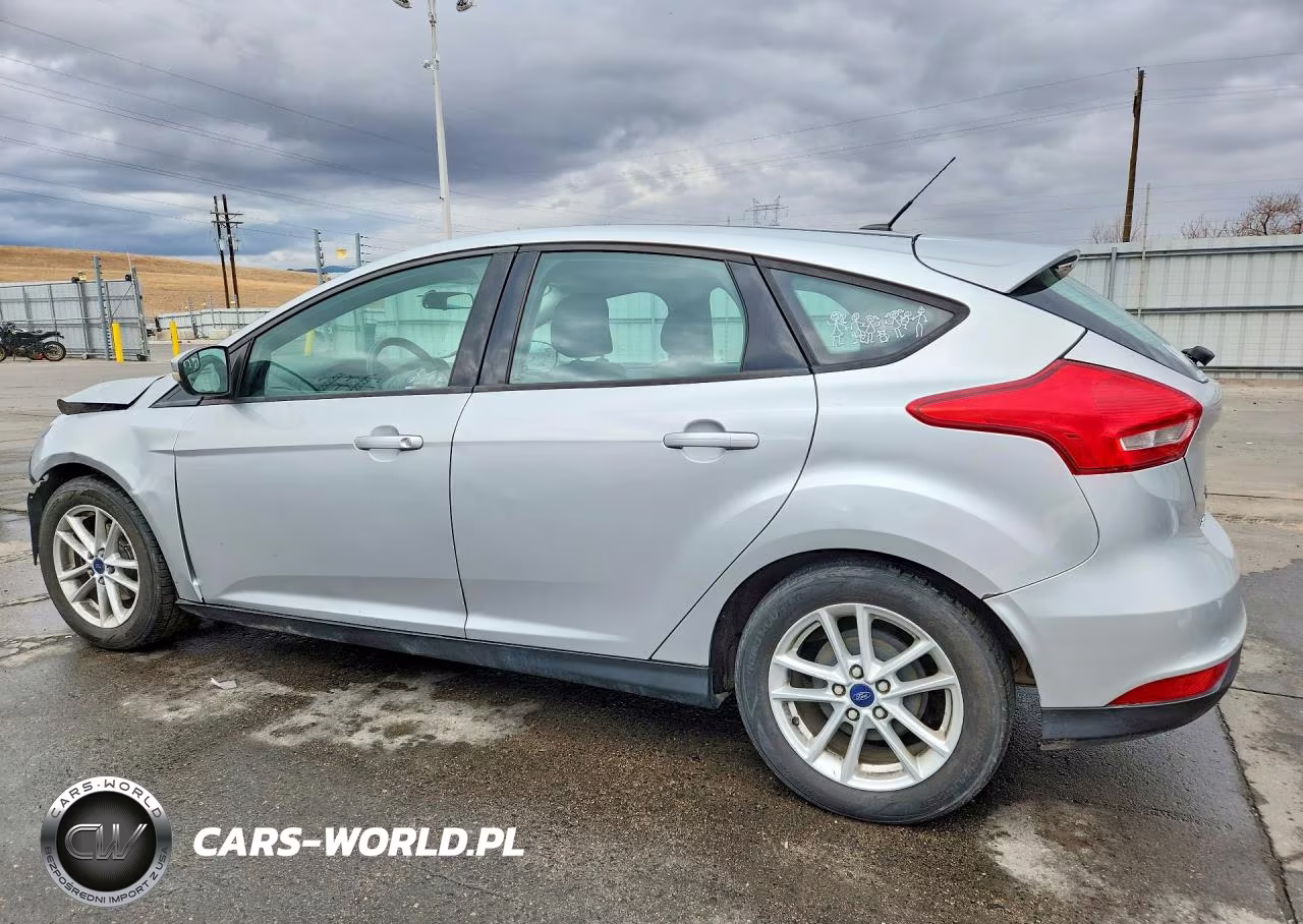 2015 Ford Focus Se VIN:1FADP3K27FL269266 - 2