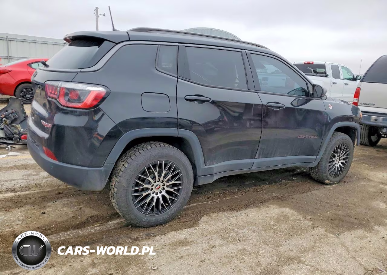 2017 Jeep Compass Trailhawk VIN:3C4NJDDB6HT656689 - 3