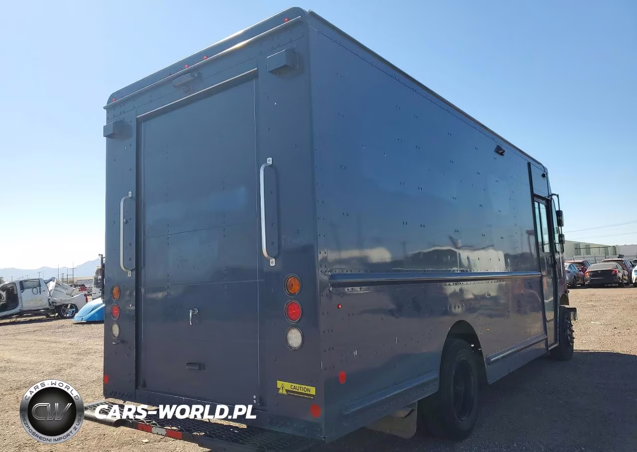 2020 Freightliner Mt45G Chassis Delivery Truck VIN:4UZAC2EA8LCMK2959 - 3