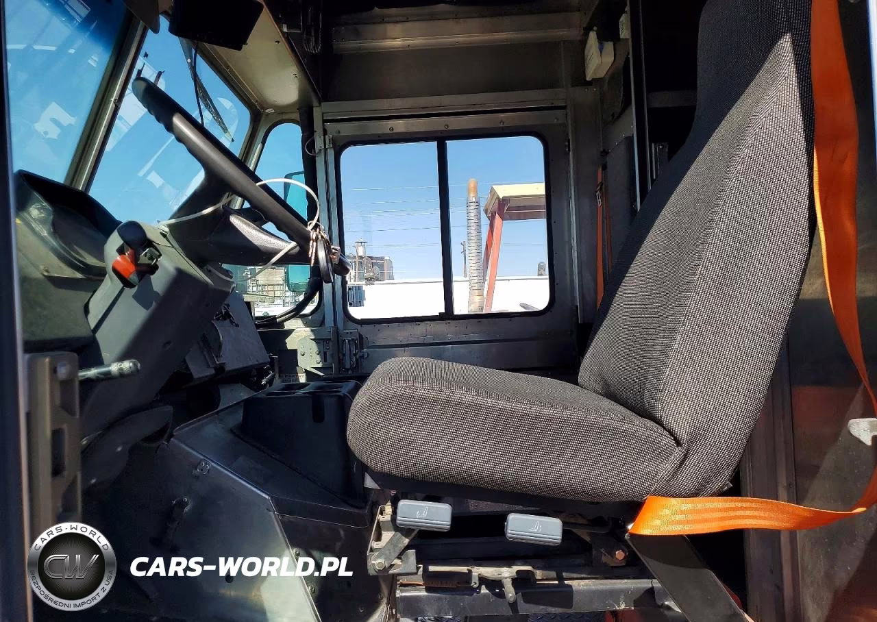 2020 Freightliner Mt45G Chassis Delivery Truck VIN:4UZAC2EA8LCMK2959 - 7