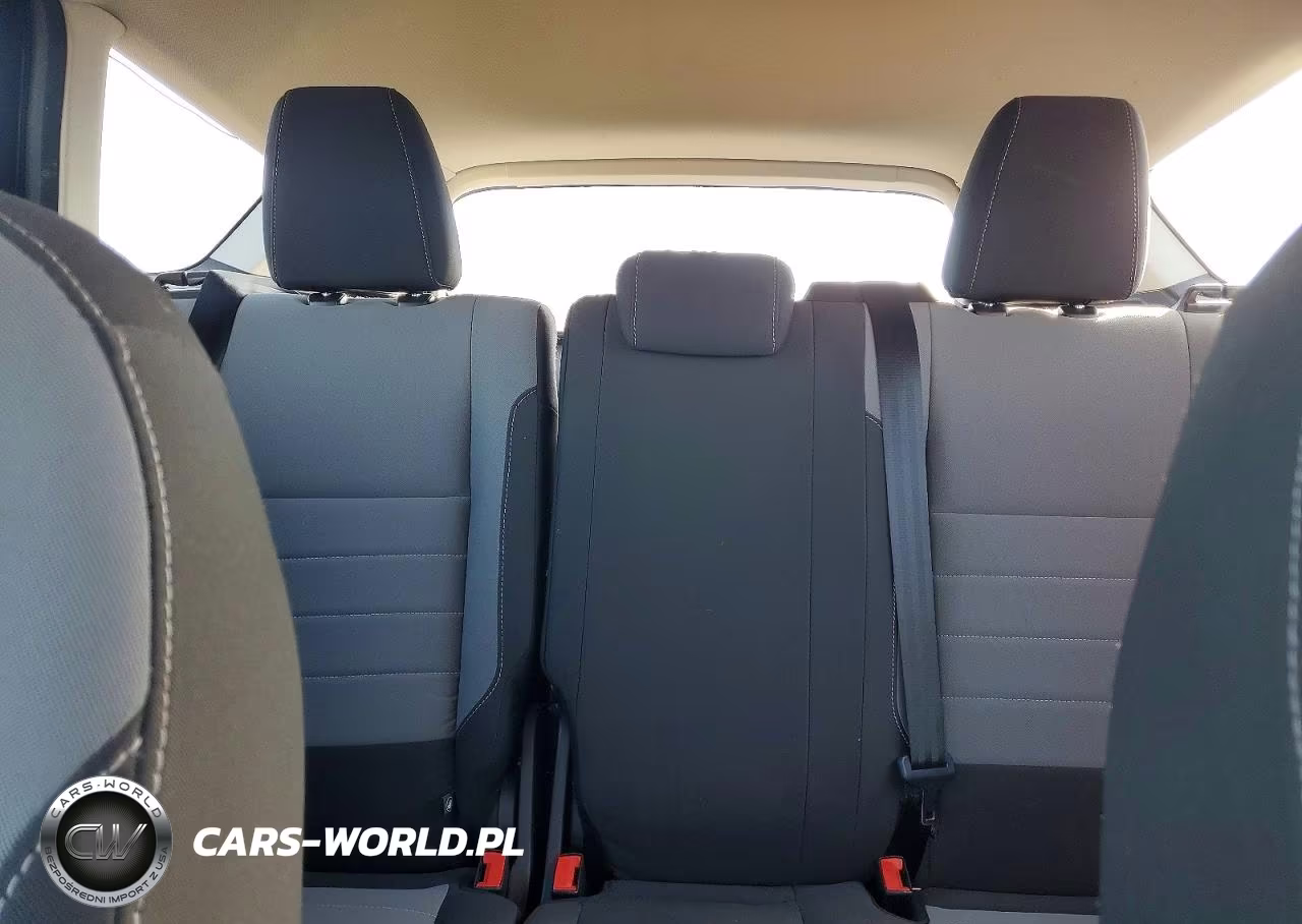2019 Ford Escape S VIN:1FMCU0F77KUB26952 - 10