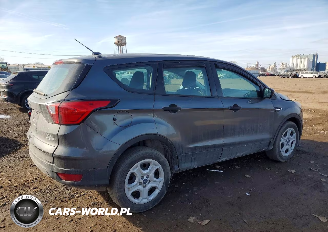 2019 Ford Escape S VIN:1FMCU0F77KUB26952 - 3