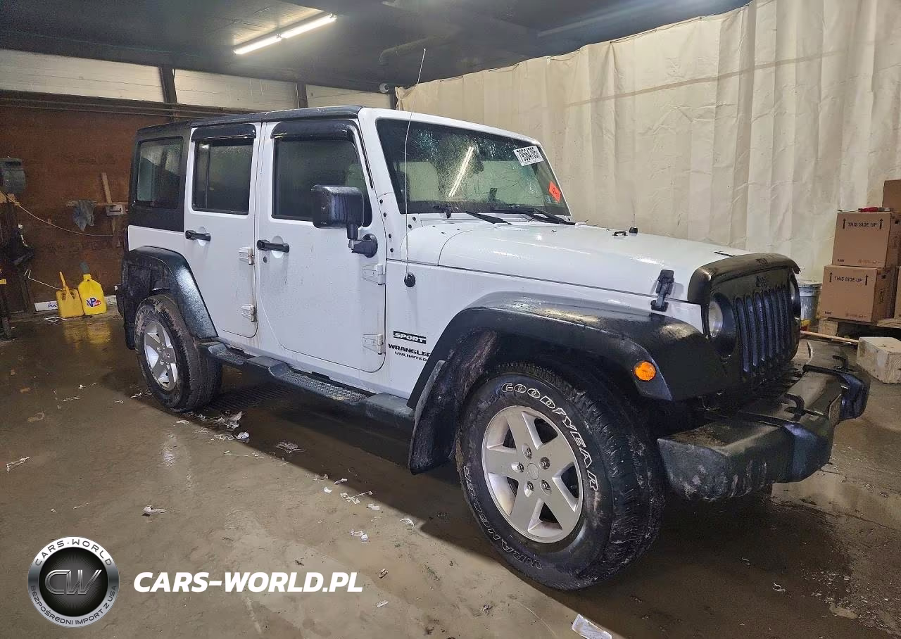 2013 Jeep Wrangler Unlimited Sport VIN:1C4BJWDG3DL601357 - 4