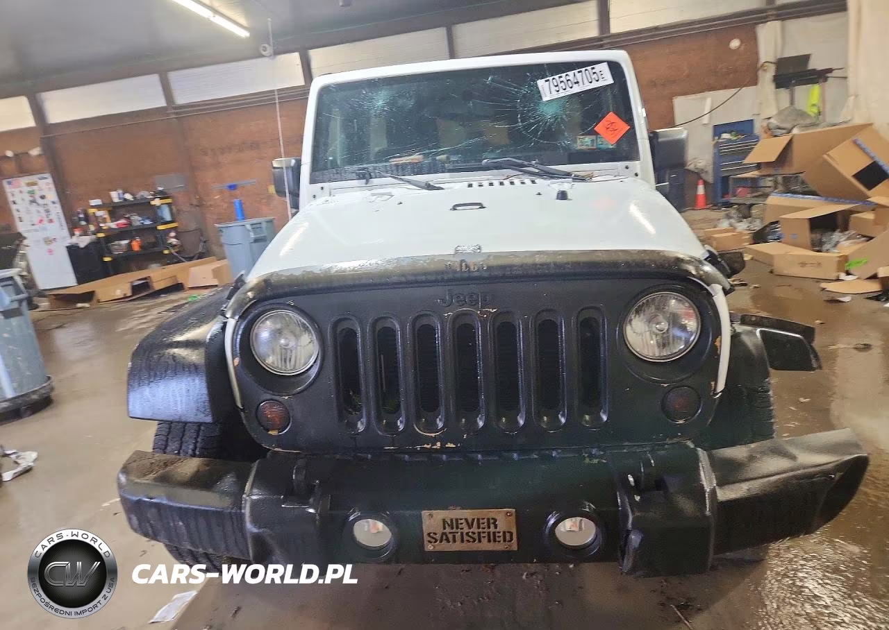 2013 Jeep Wrangler Unlimited Sport VIN:1C4BJWDG3DL601357 - 5
