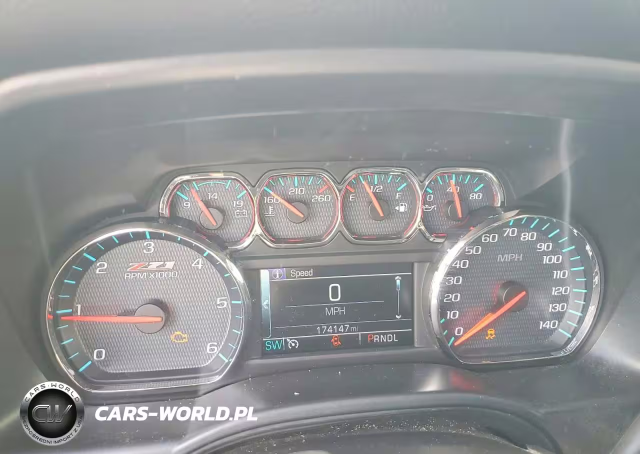 2018 Chevrolet Silverado VIN:3GCUKREC5JG503619 - 9