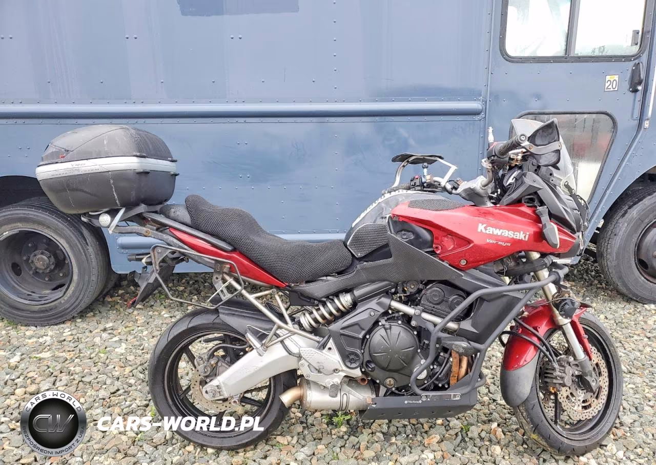 2011 Kawasaki Le650 C