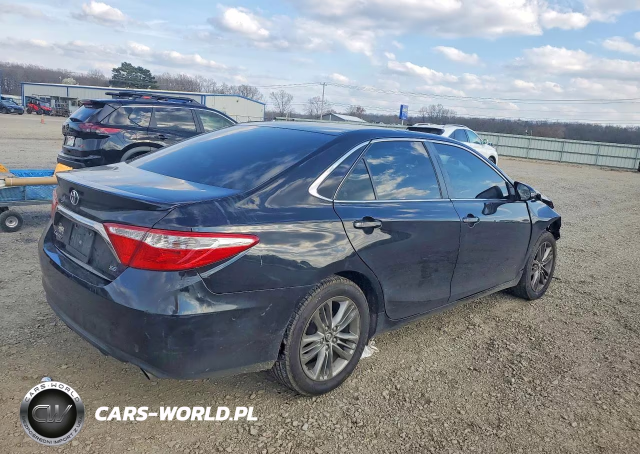 2017 Toyota Camry Se VIN:4T1BF1FK9HU324392 - 3