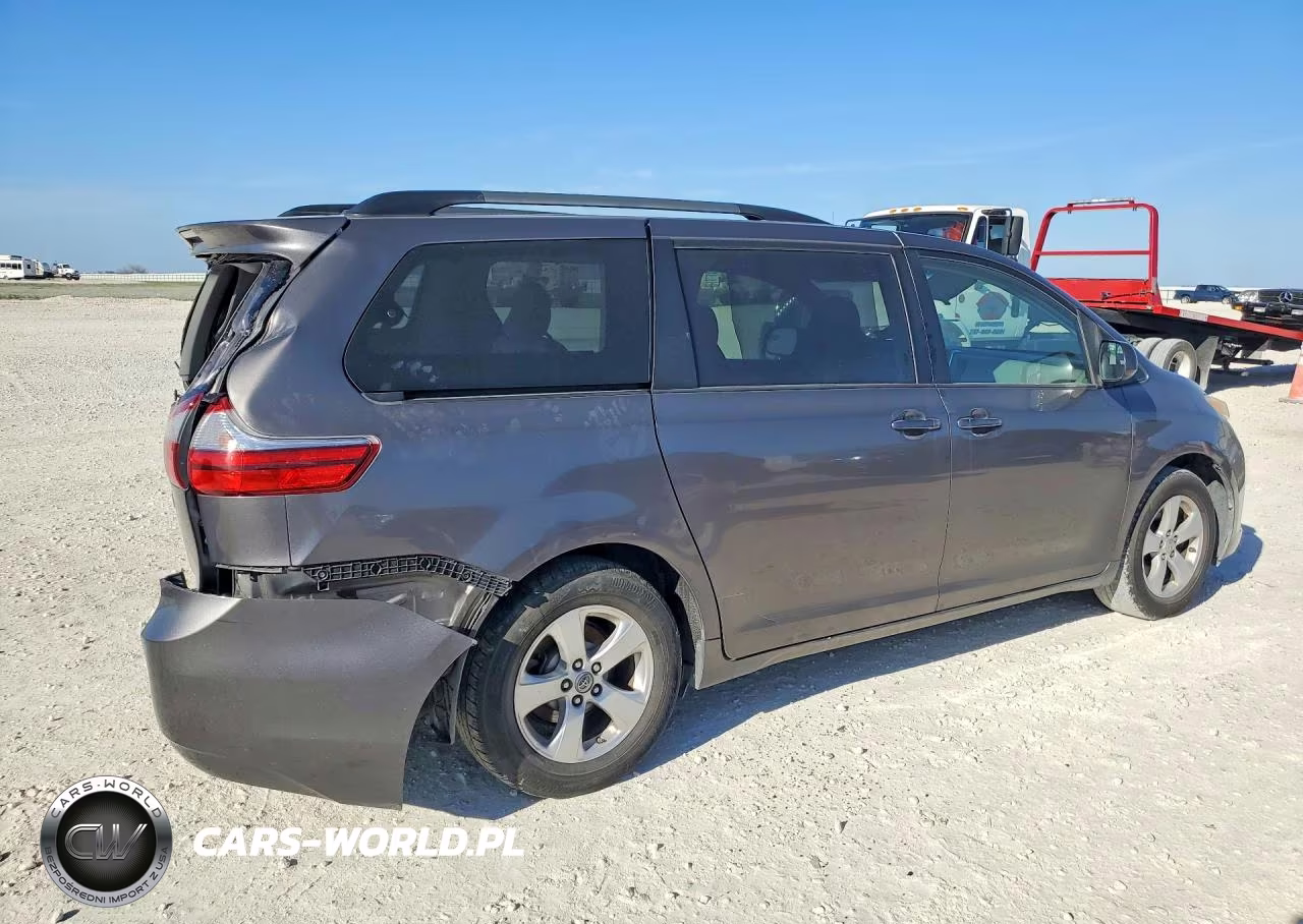 2015 Toyota Sienna Le 8-Passenger VIN:5TDKK3DC1FS588733 - 3