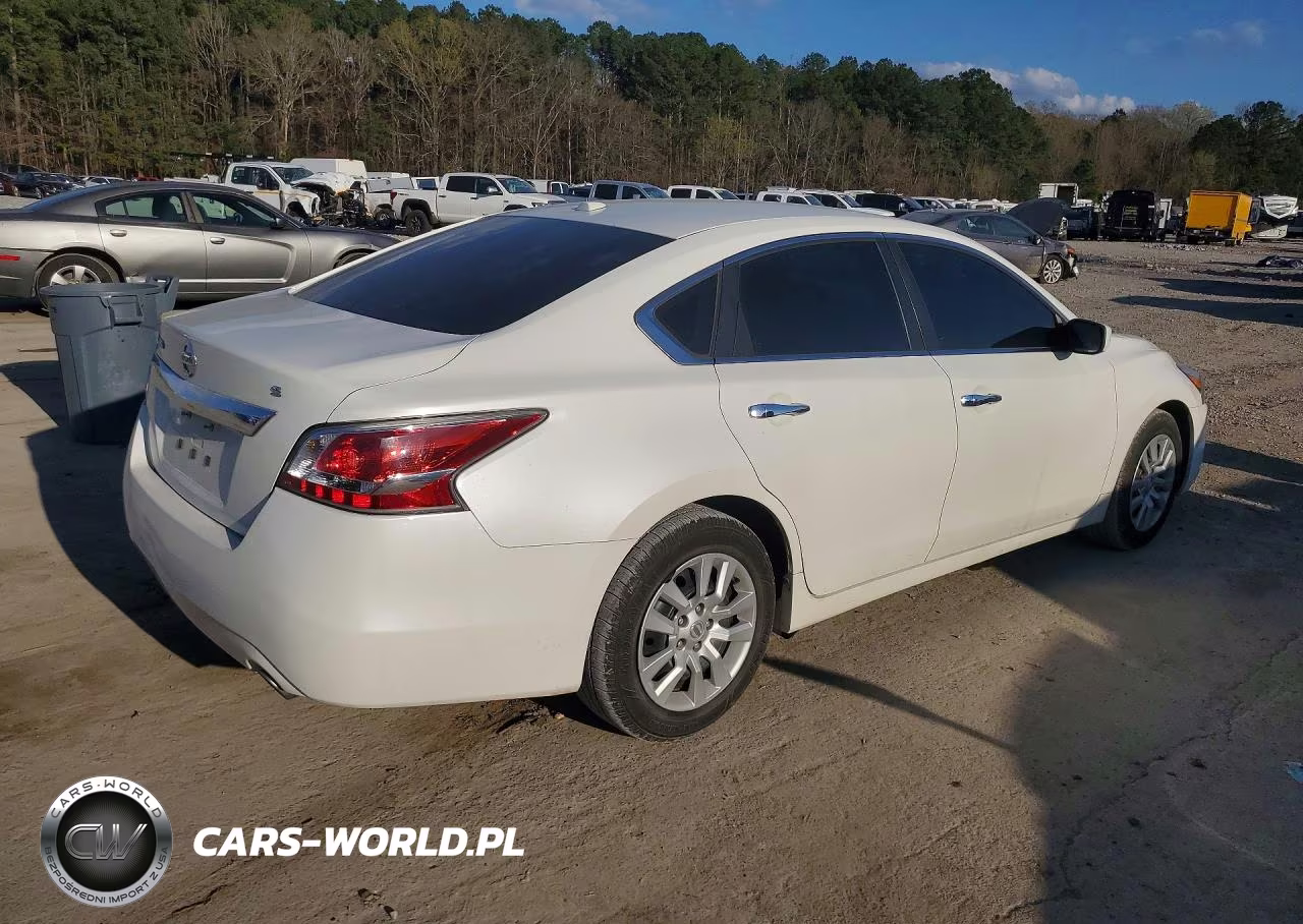 2015 Nissan Altima 2.5 S VIN:1N4AL3AP9FN334621 - 3