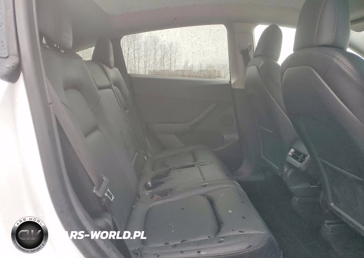2021 Tesla Model Y VIN:5YJYGAEE5MF196386 - 11