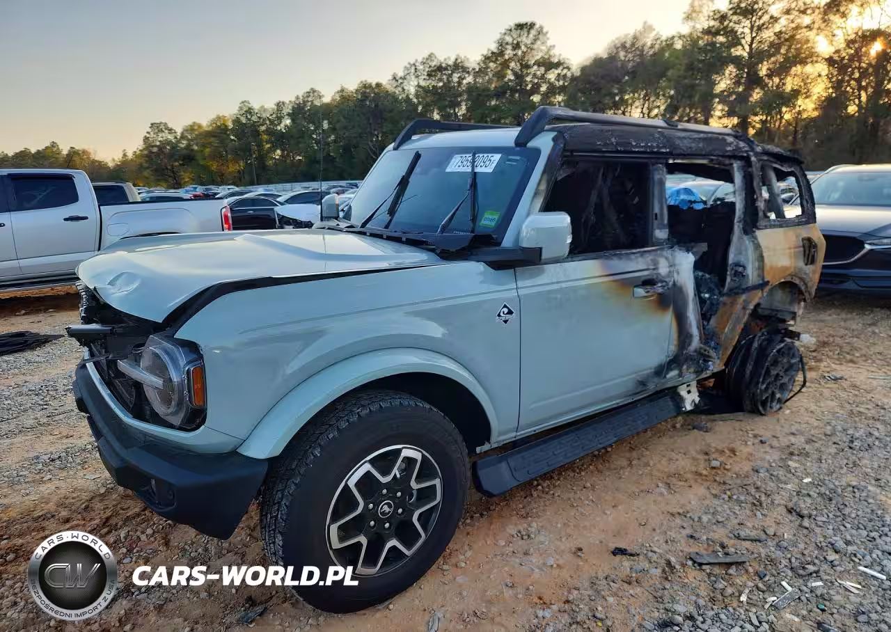 2024 Ford Bronco Outer Banks