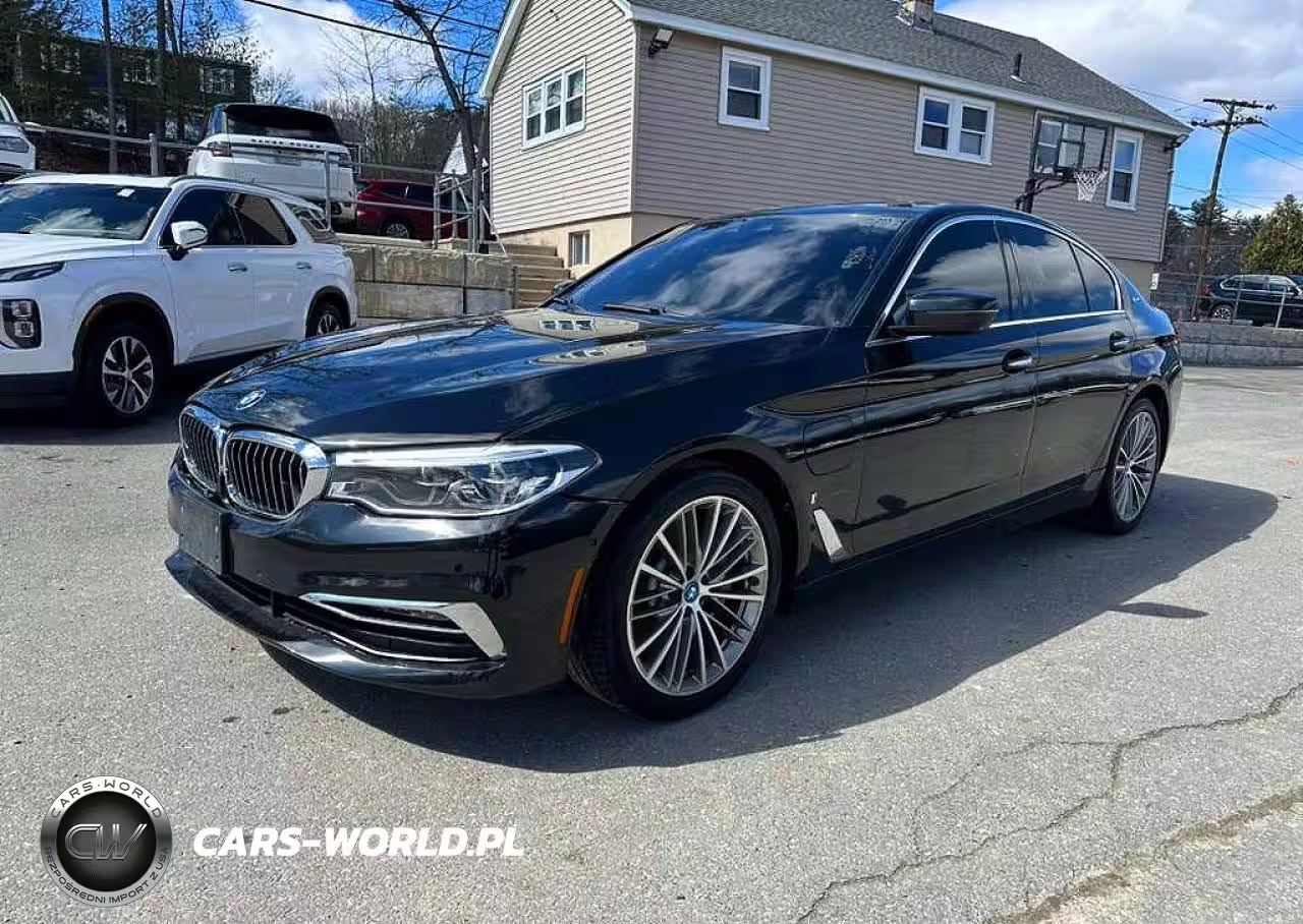 2018 BMW 530E