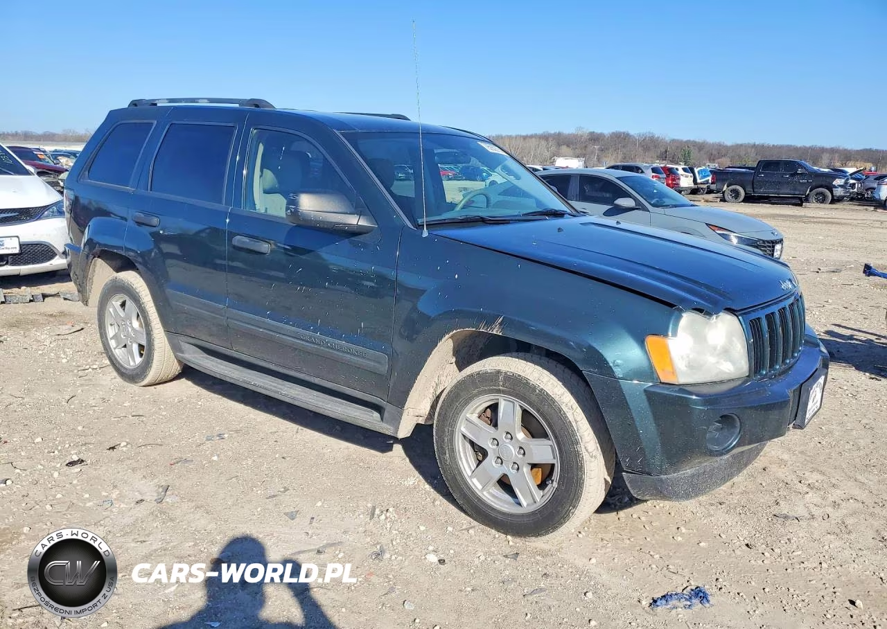 2005 Jeep Grand Cherokee Laredo VIN:1J4GR48K85C673877 - 4