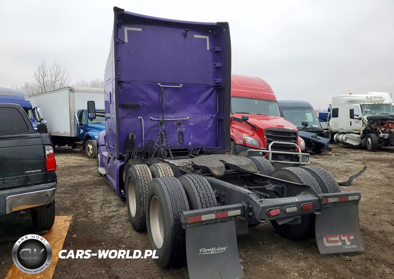 2020 Kenworth Construction T680 VIN:1XKYDP9X7LJ421734 - 3