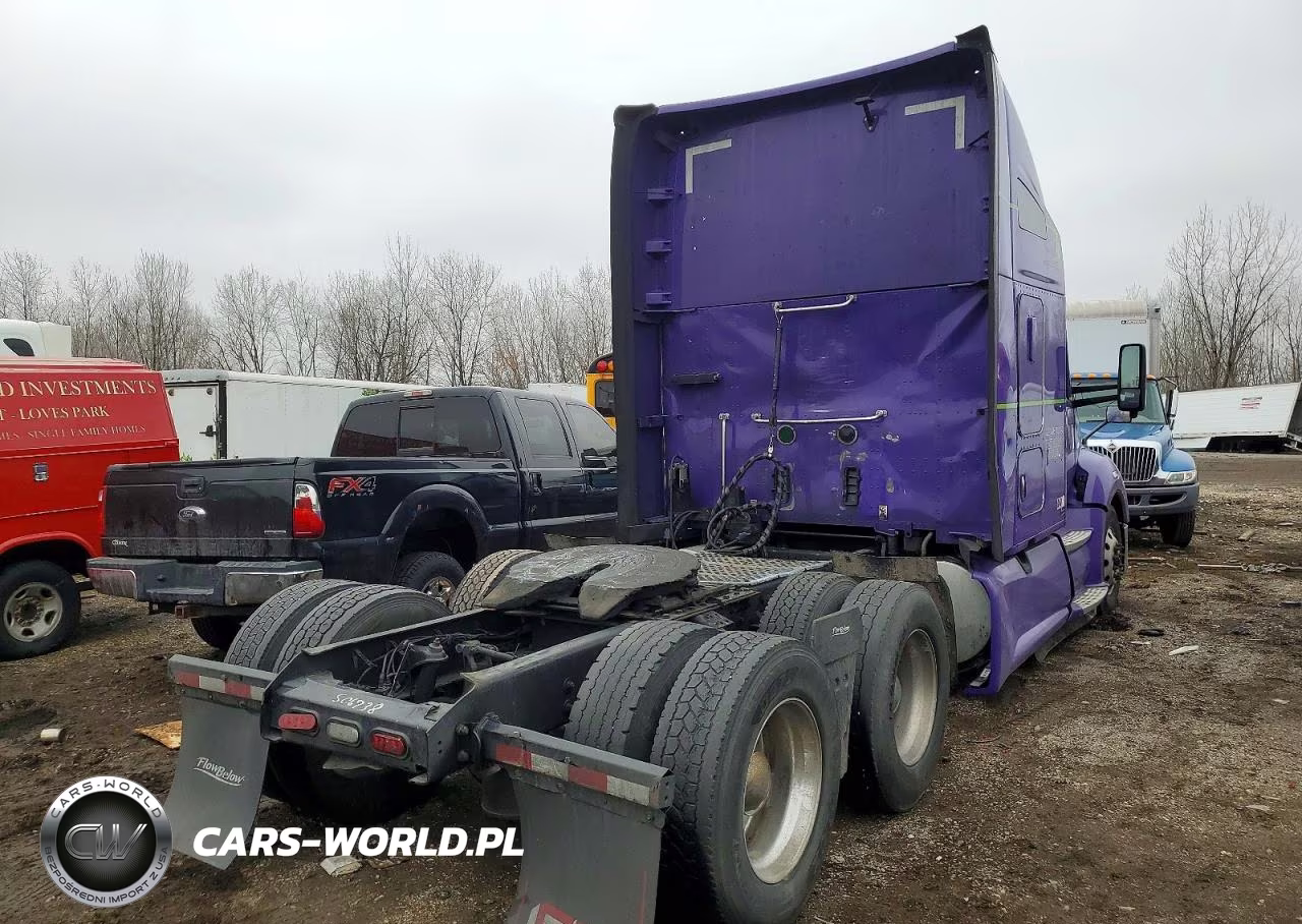 2020 Kenworth Construction T680 VIN:1XKYDP9X7LJ421734 - 4