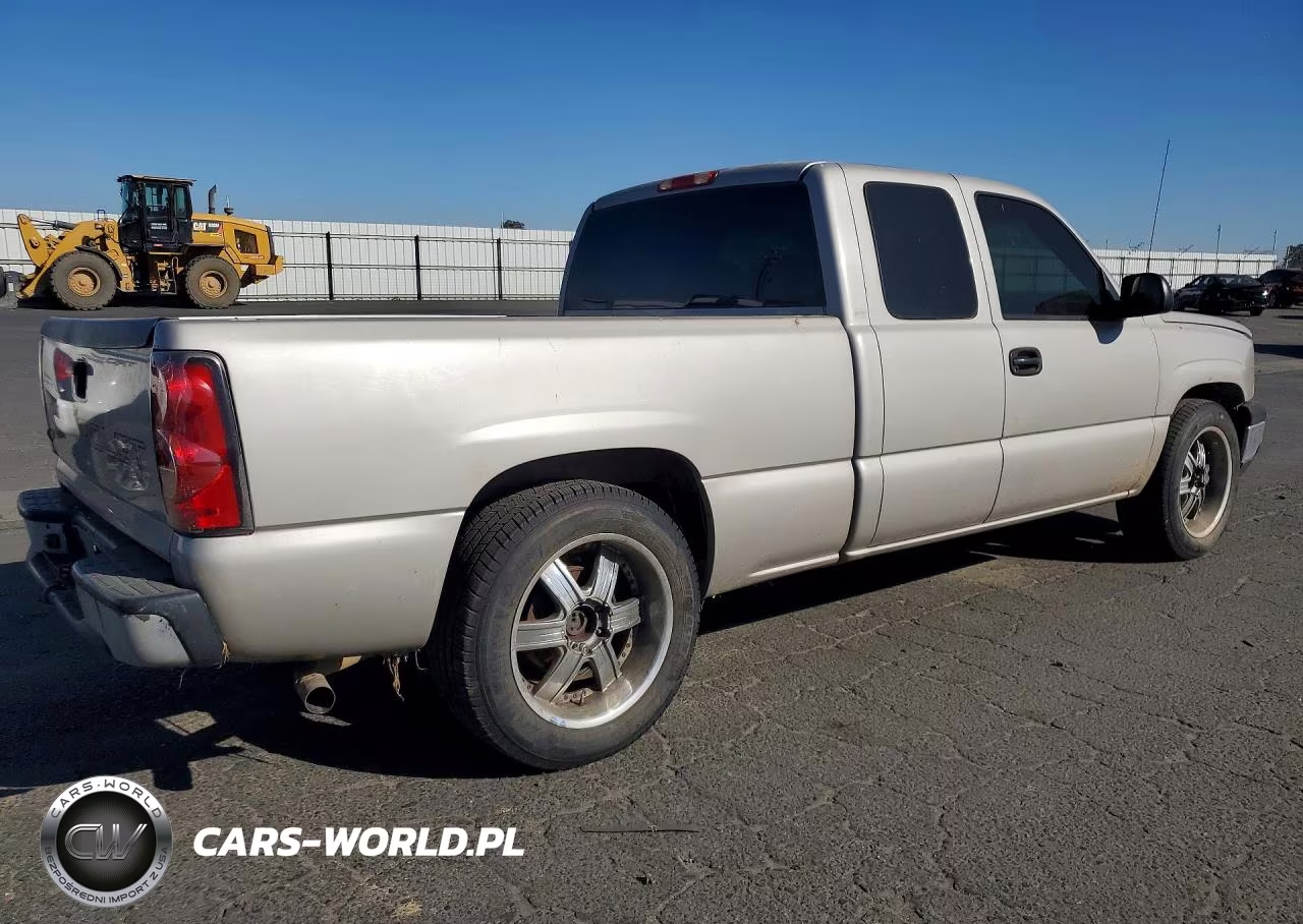 2005 Chevrolet Silverado C1500 VIN:1GCEC19X05Z265233 - 3