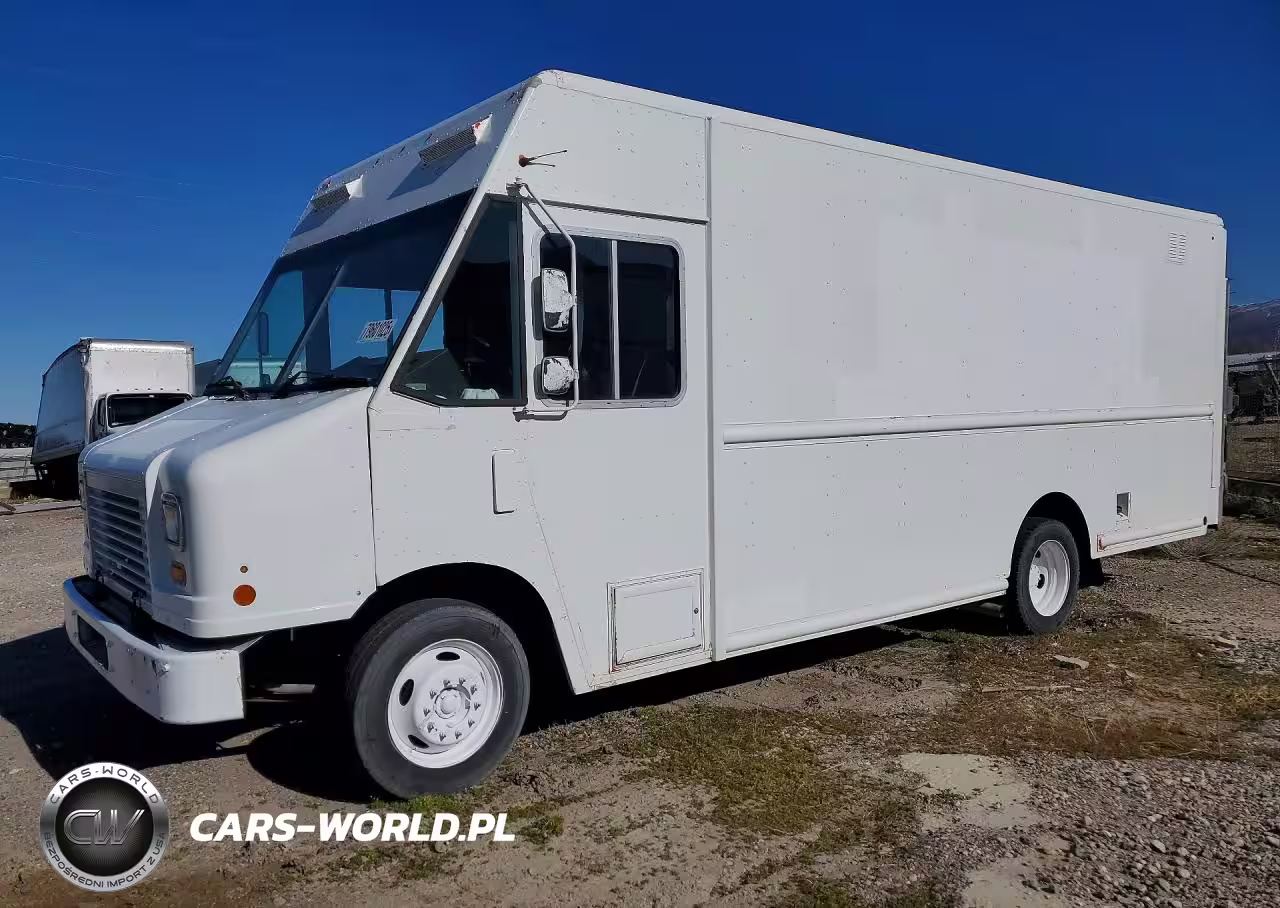 2015 Ford F59 Delivery Truck