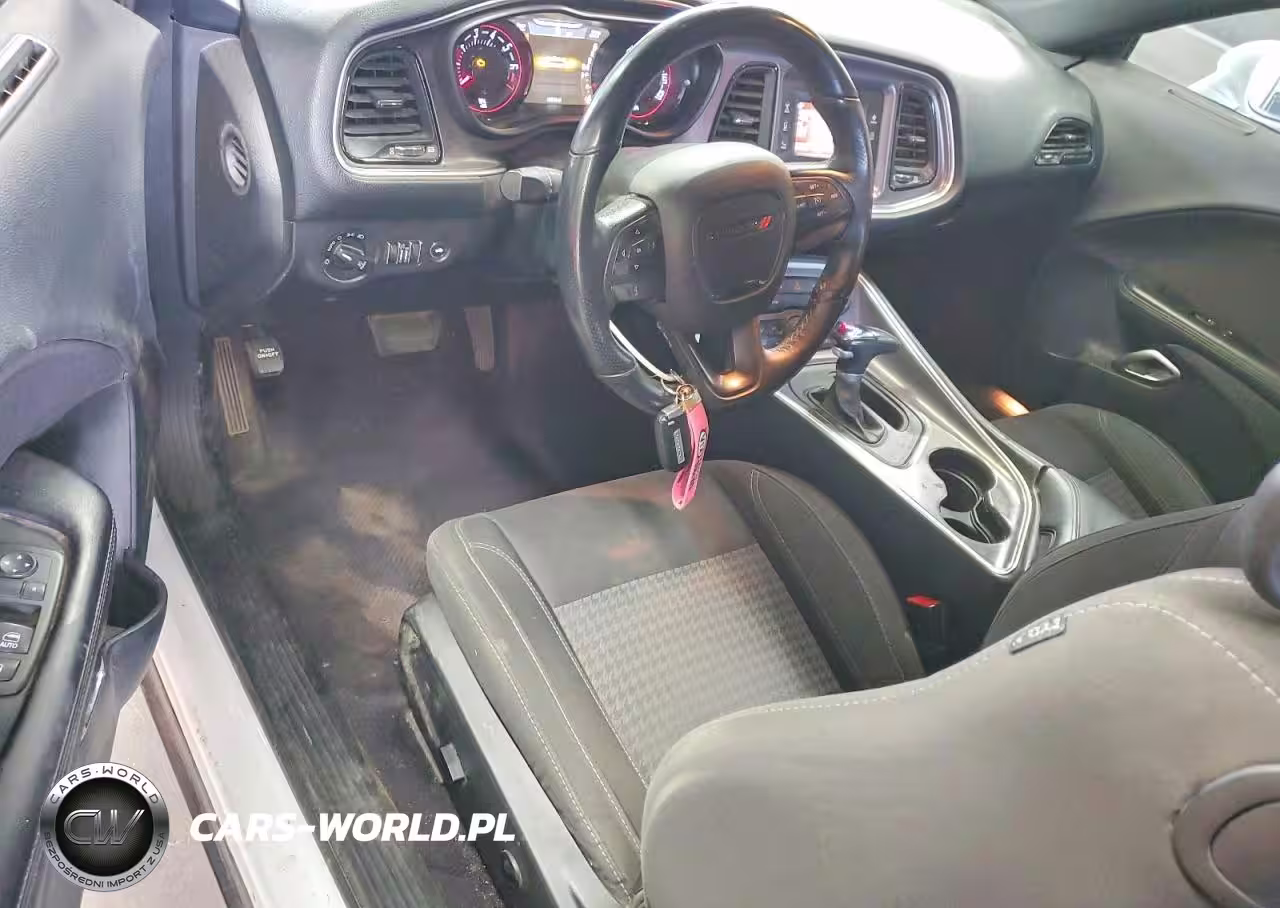 2017 Dodge Challenger Sxt VIN:2C3CDZAG6HH527537 - 8