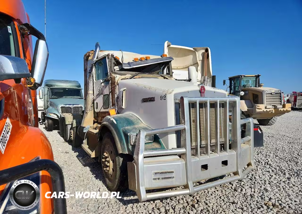 2016 Kenworth T880 Semi Truck