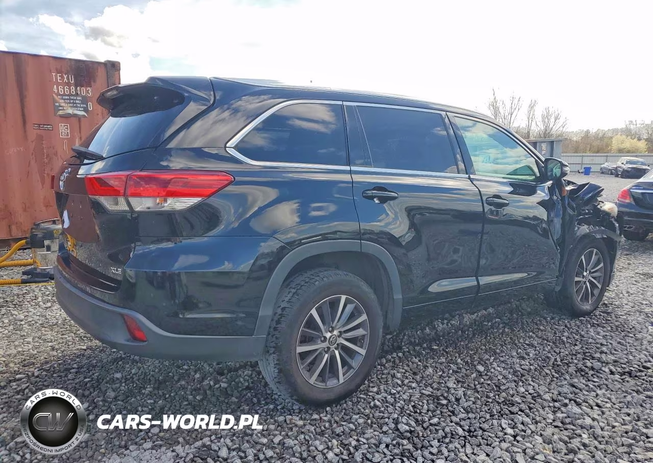 2017 Toyota Highlander Xle VIN:5TDKZRFH9HS513160 - 3