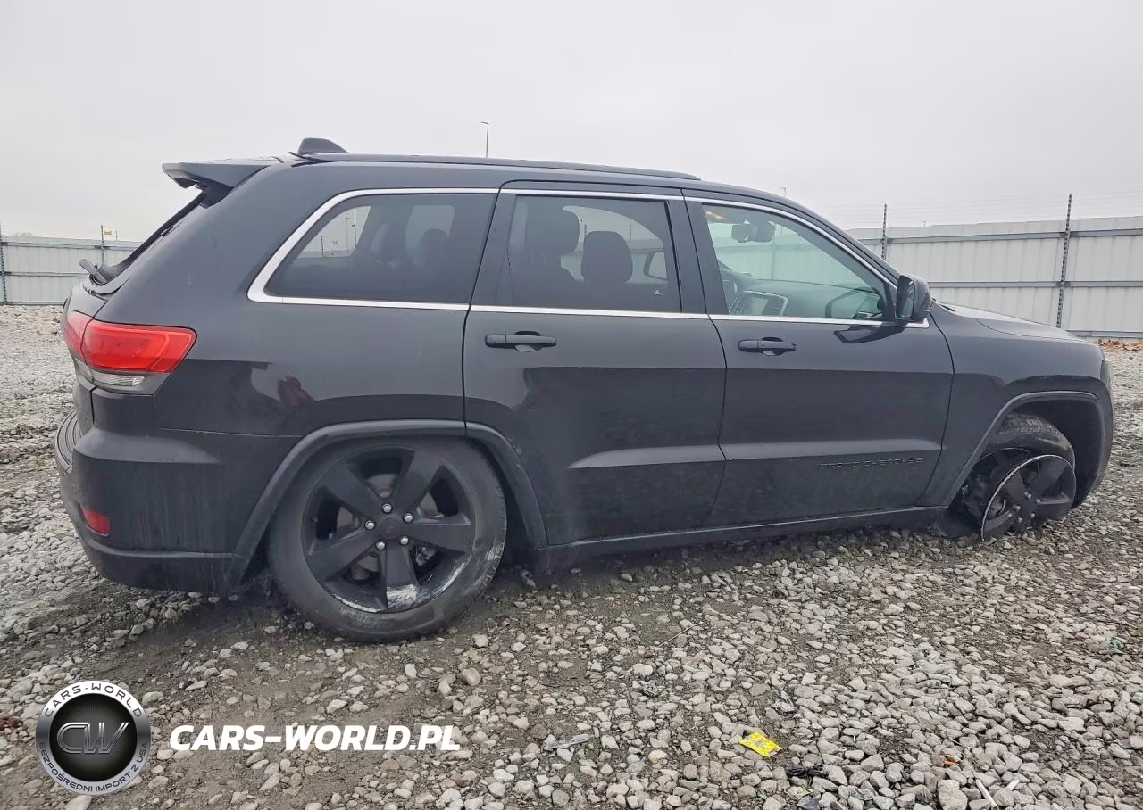 2015 Jeep Grand Cherokee Laredo VIN:1C4RJFAG9FC664291 - 3