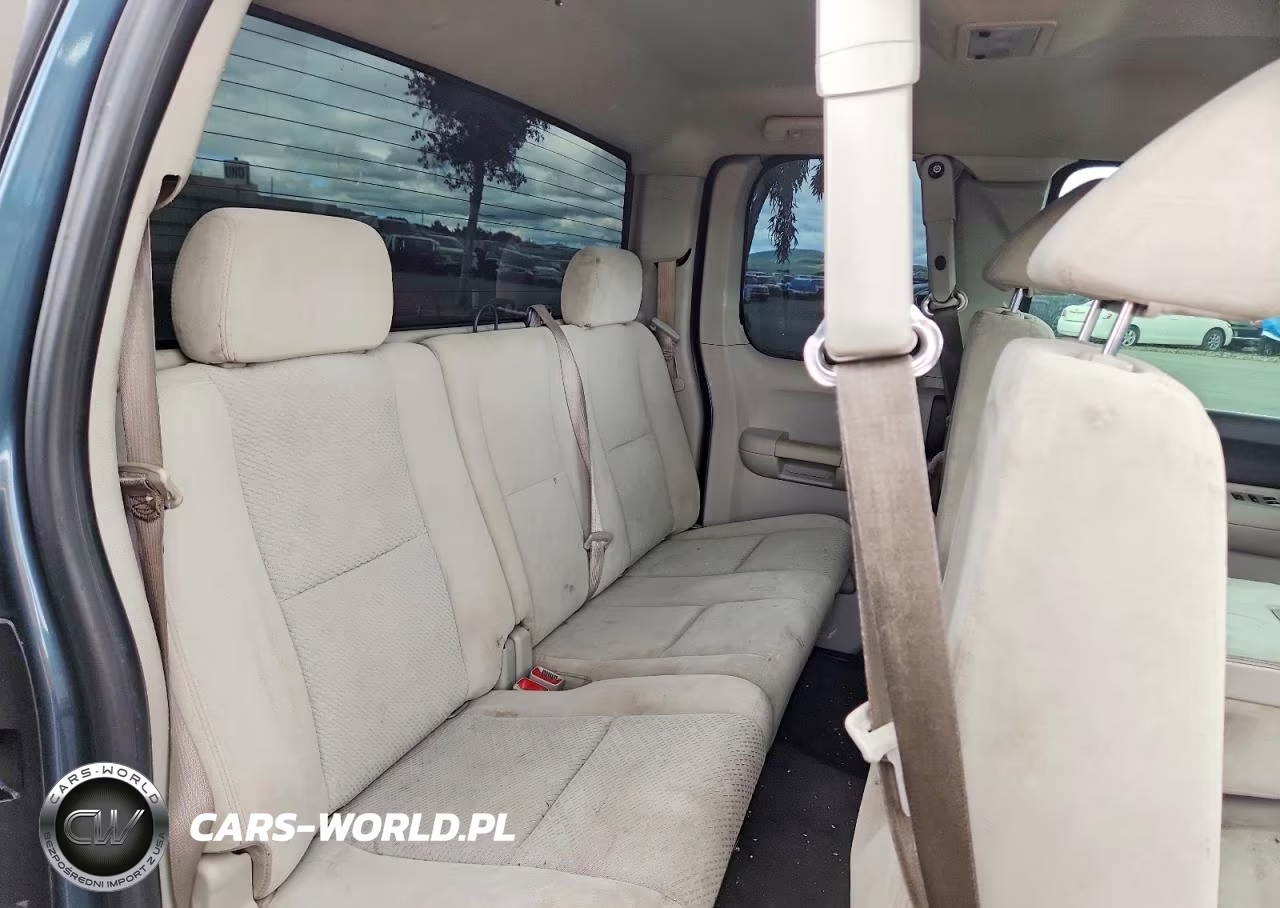 2008 Chevrolet Silverado C1500 VIN:2GCEC19C381100805 - 10
