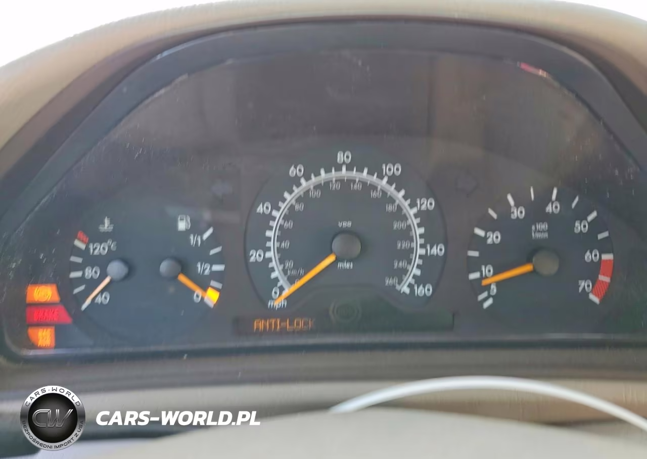 1999 Mercedes-Benz Clk 320 VIN:WDBLJ65G7XF086058 - 9