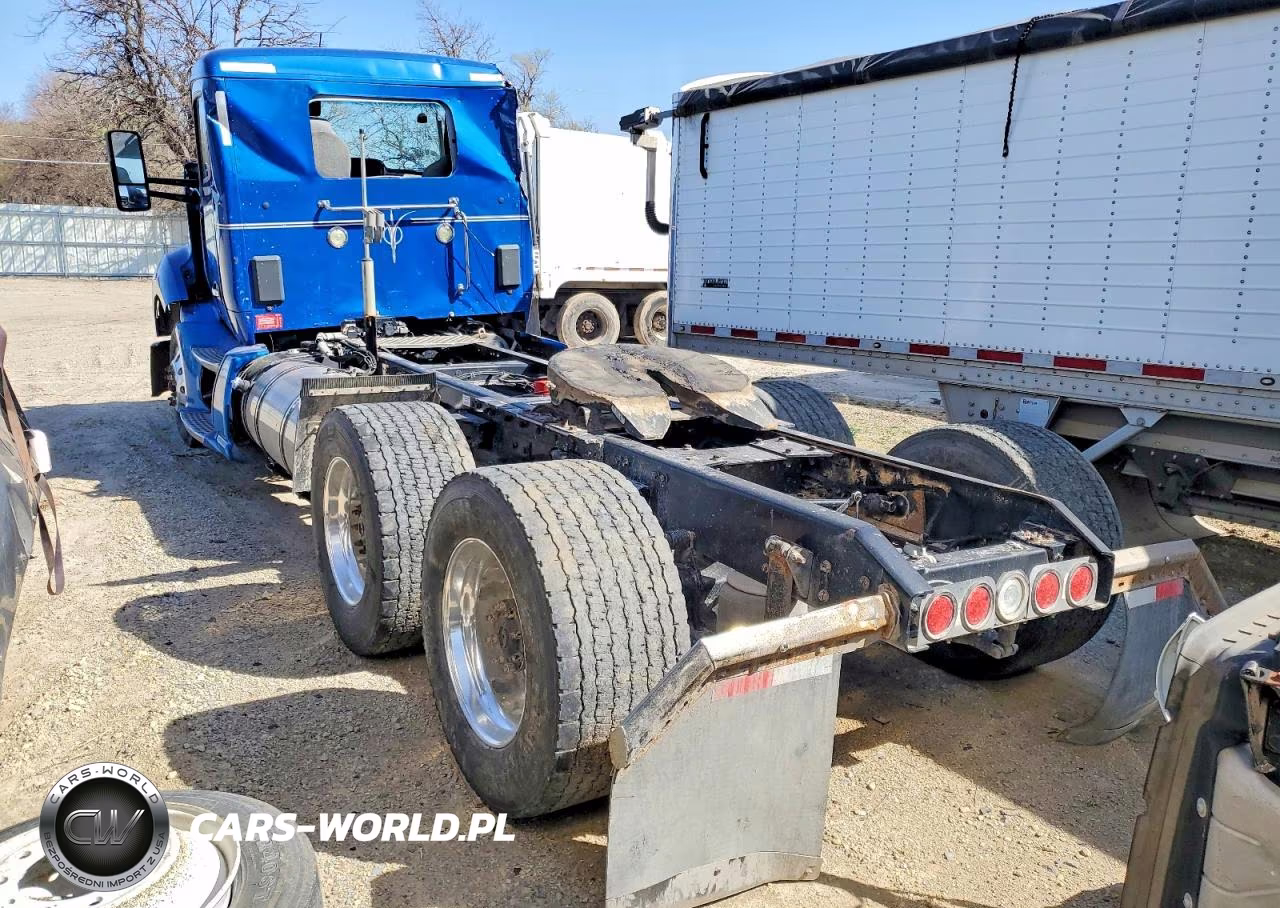 2016 Kenworth Construction T680 VIN:1XKYD49X4GJ132024 - 3
