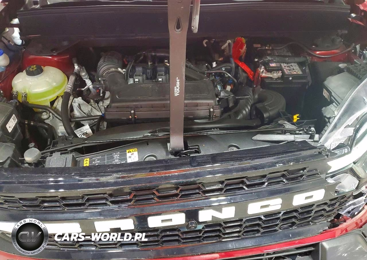 2025 Ford Bronco Sport Outer Banks VIN:3FMCR9CN0SRE27479 - 12