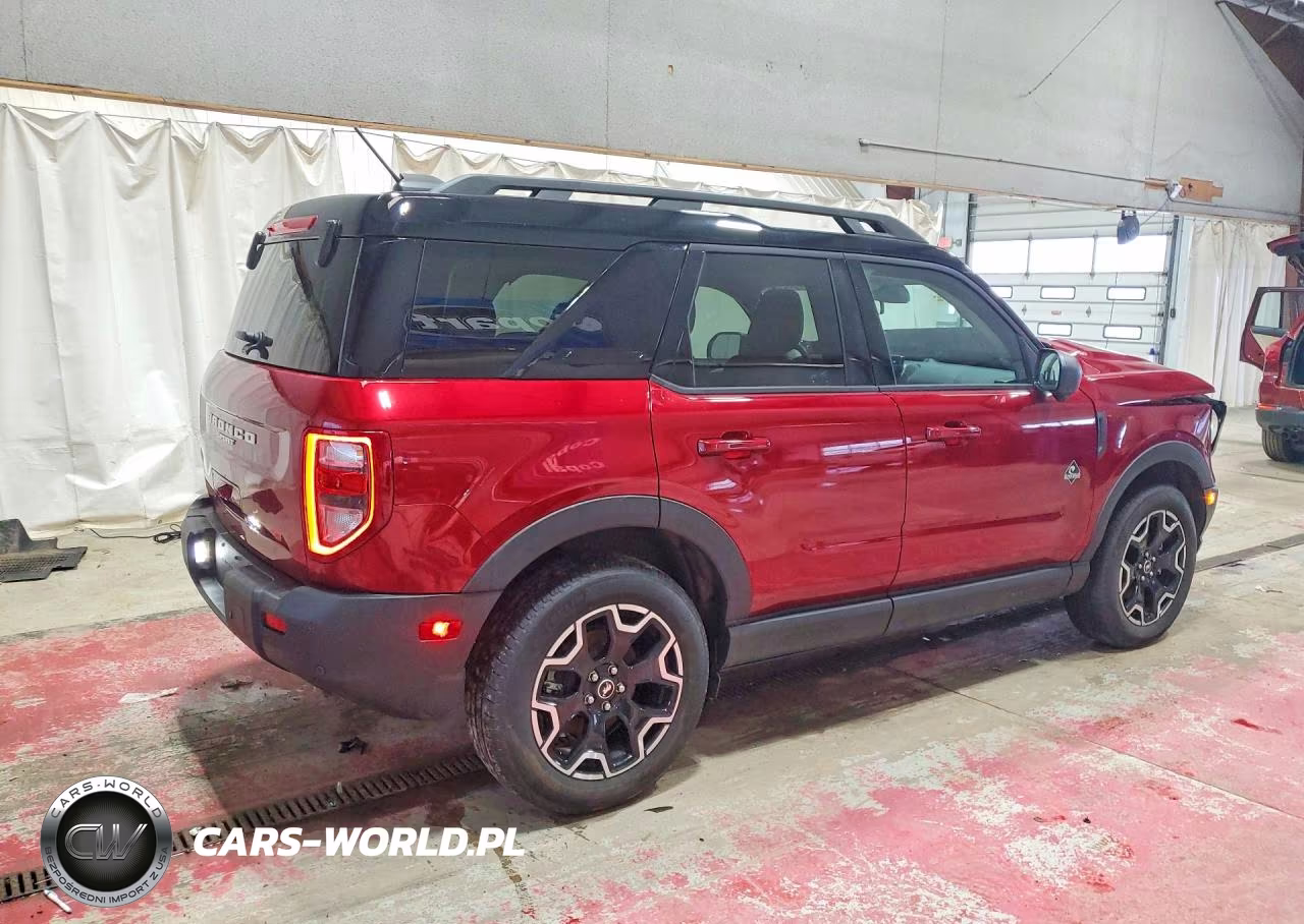2025 Ford Bronco Sport Outer Banks VIN:3FMCR9CN0SRE27479 - 3