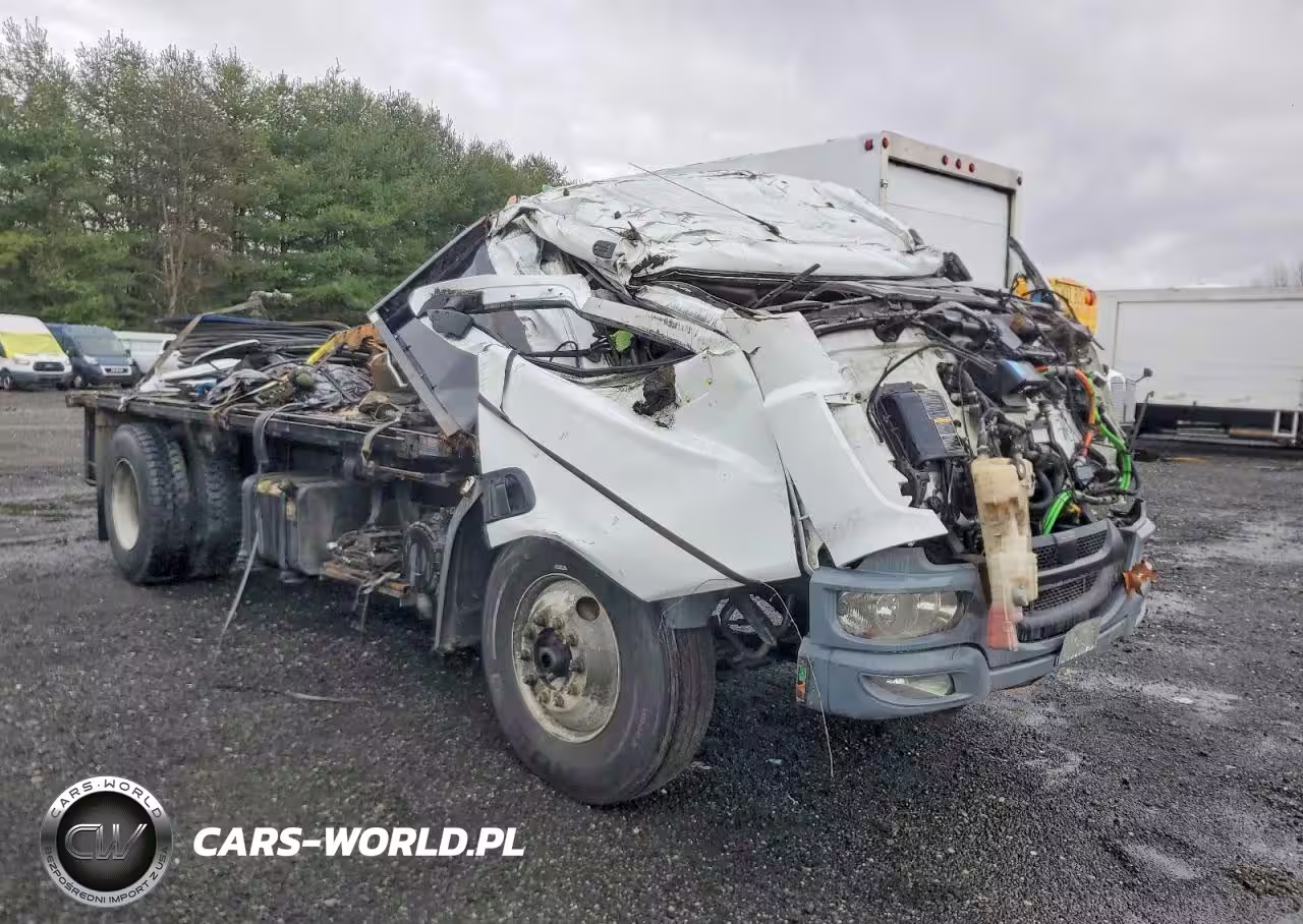 2016 Kenworth K270-K370 Flatbed Truck