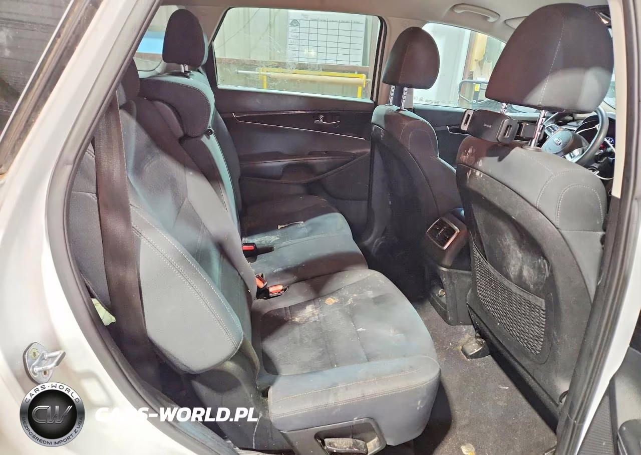 2019 Kia Sorento Lx VIN:5XYPG4A35KG435717 - 11