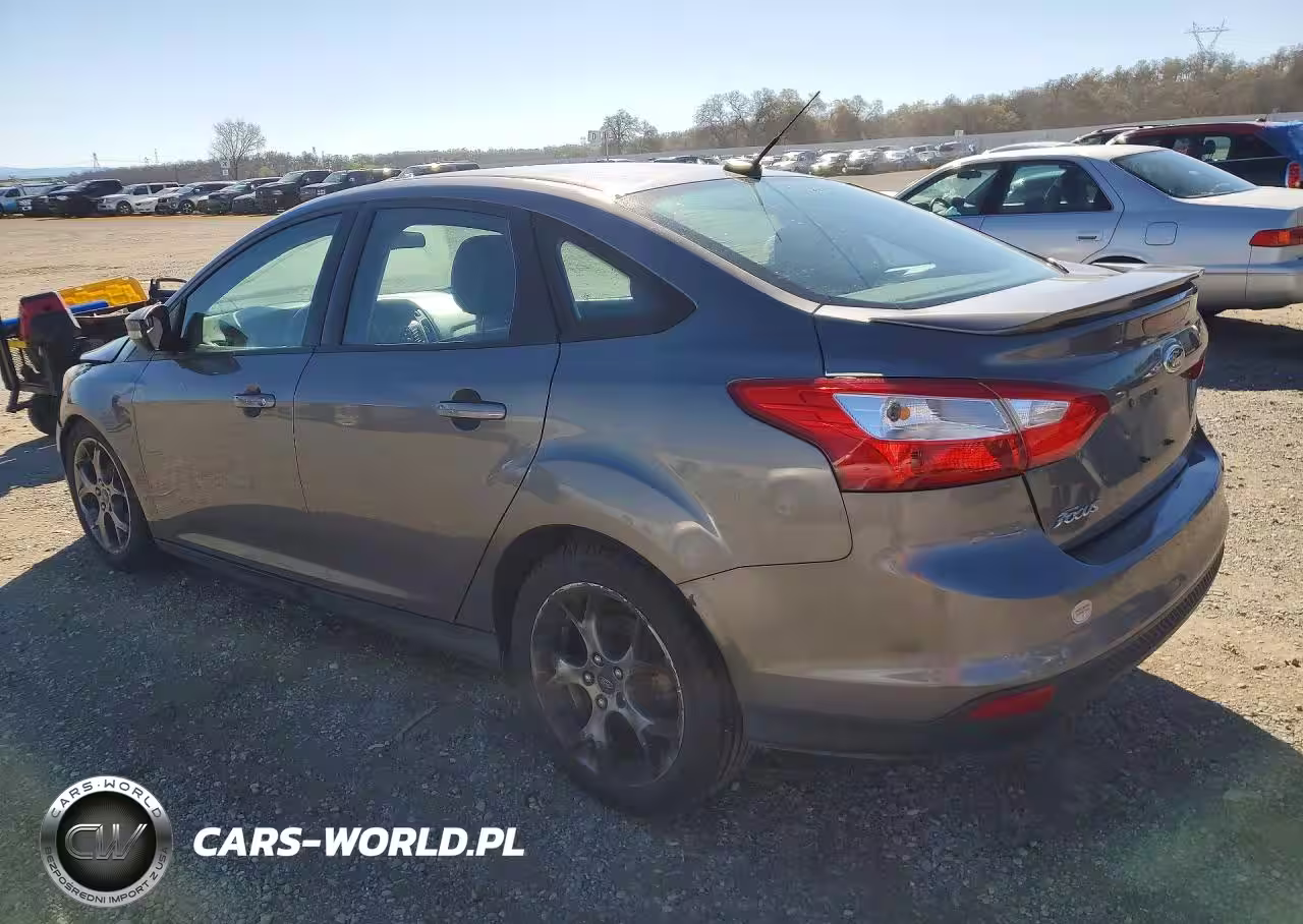 2014 Ford Focus Se VIN:1FADP3F21EL323962 - 2