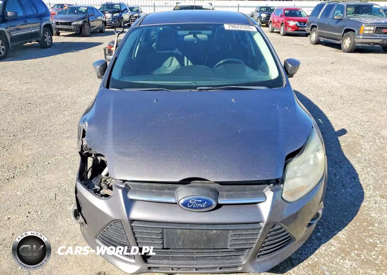2014 Ford Focus Se VIN:1FADP3F21EL323962 - 5