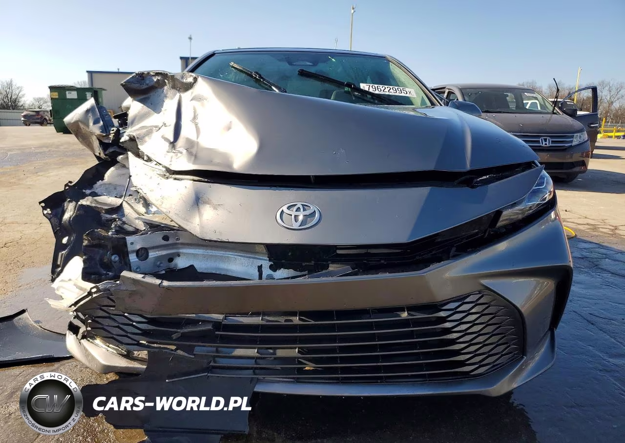 2026 Toyota Camry Xle VIN:4T1DAACK0TU672389 - 5