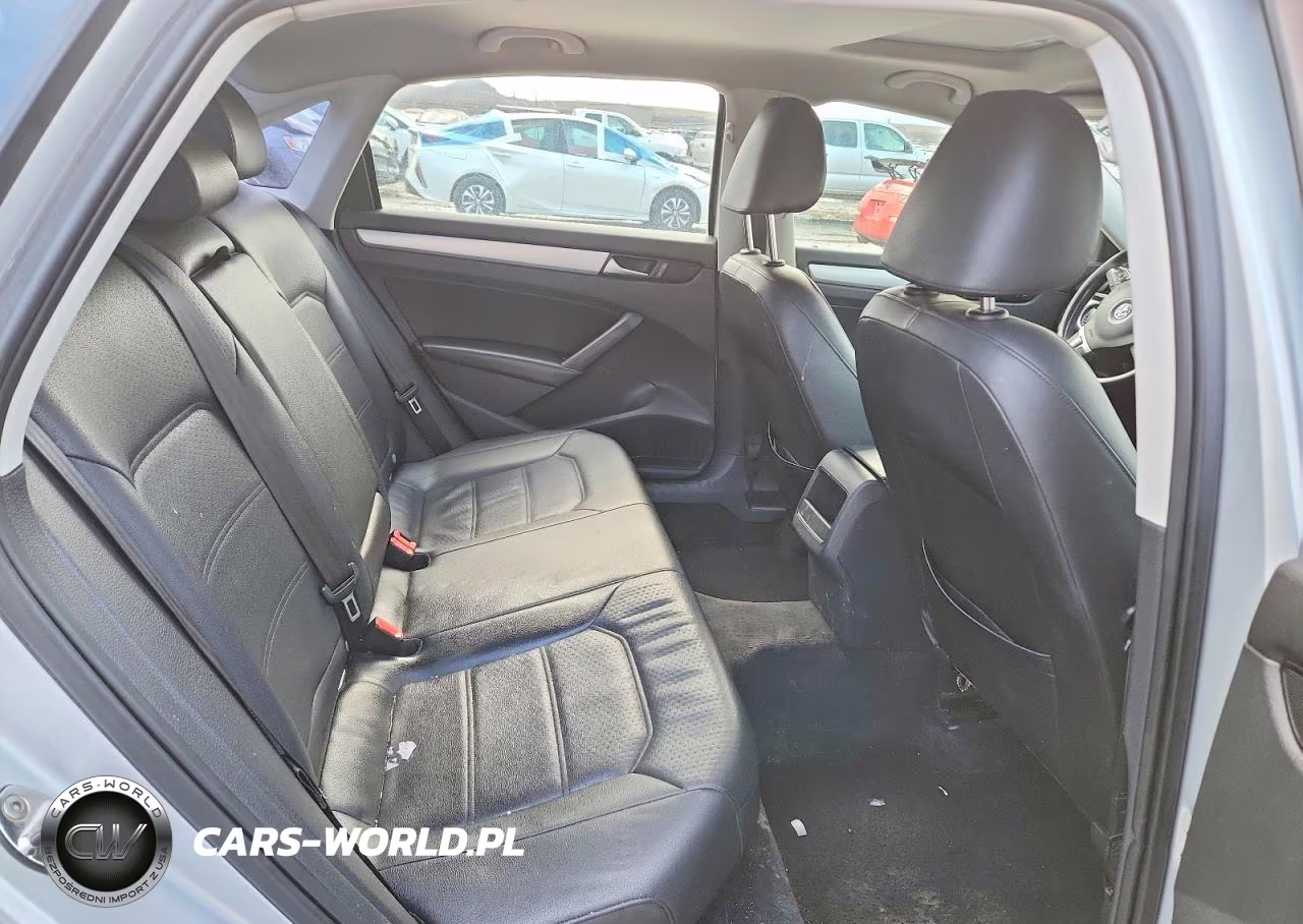 2012 Volkswagen Passat VIN:1VWBP7A33CC065107 - 10