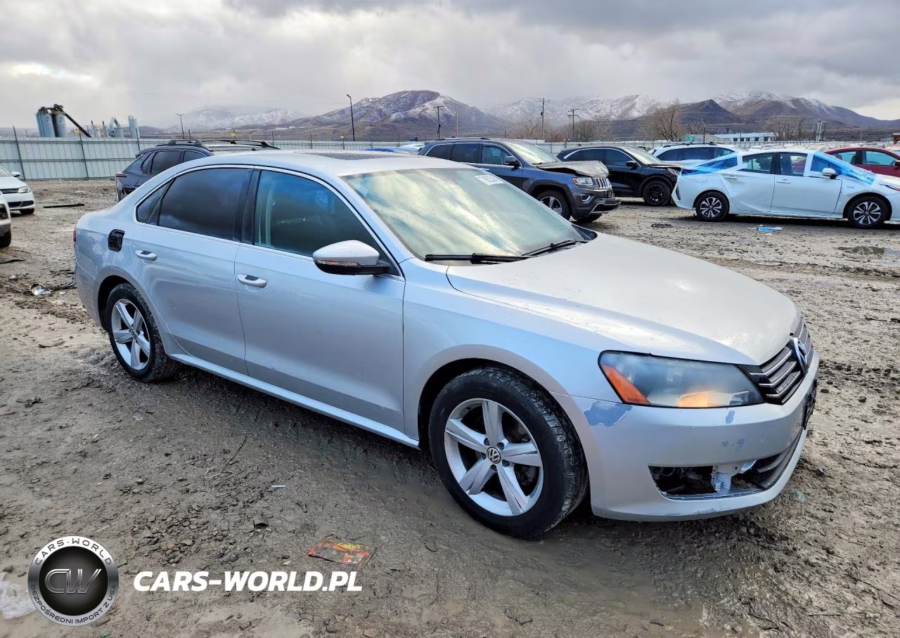 2012 Volkswagen Passat VIN:1VWBP7A33CC065107 - 4