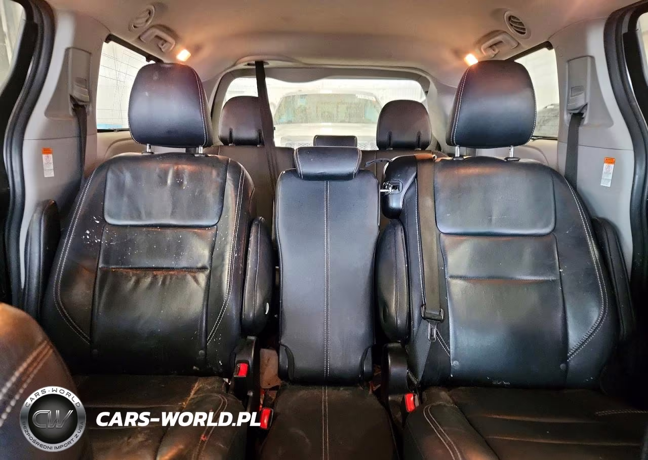 2015 Toyota Sienna Se 8-Passenger VIN:5TDXK3DC2FS657869 - 10