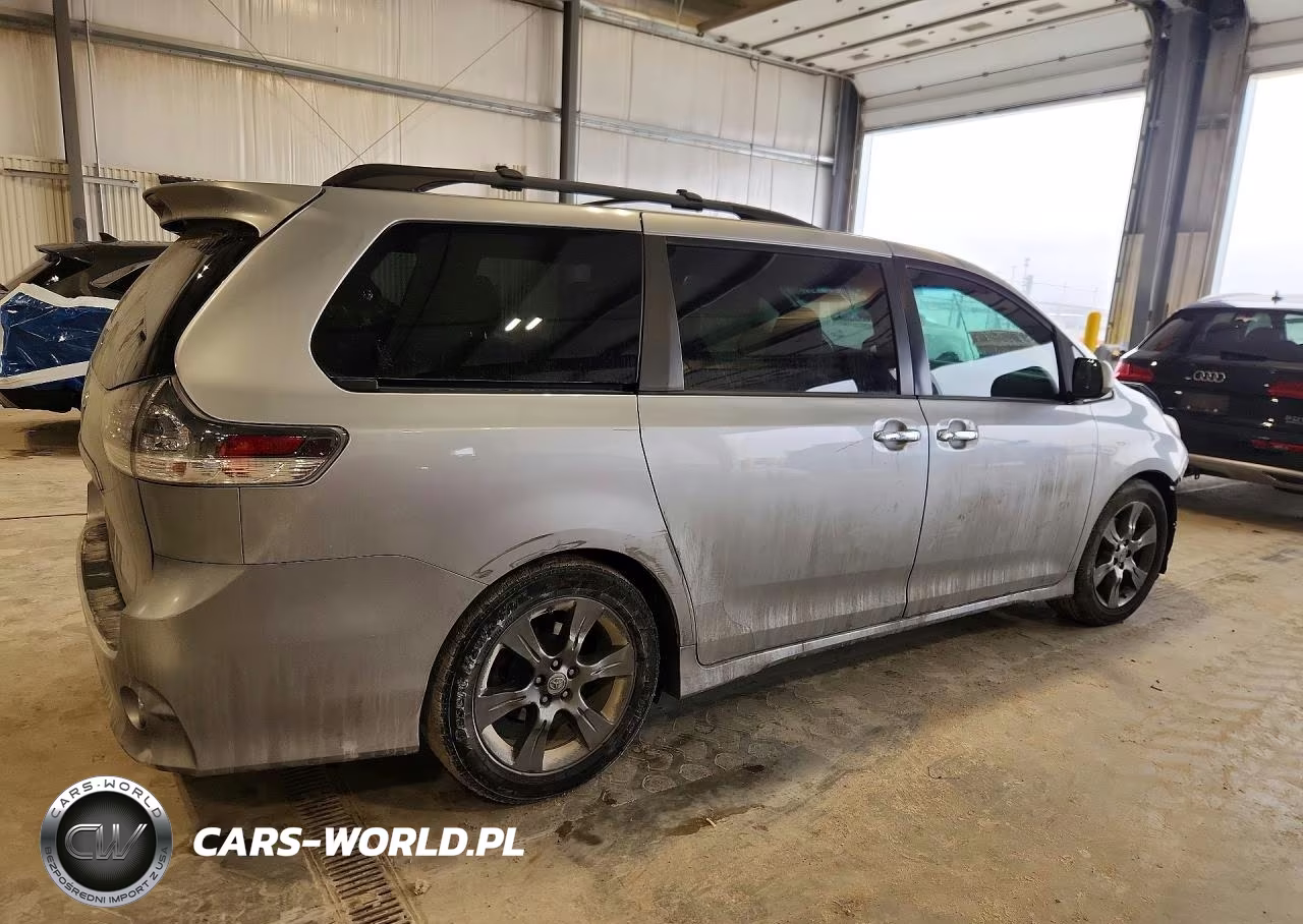 2015 Toyota Sienna Se 8-Passenger VIN:5TDXK3DC2FS657869 - 3