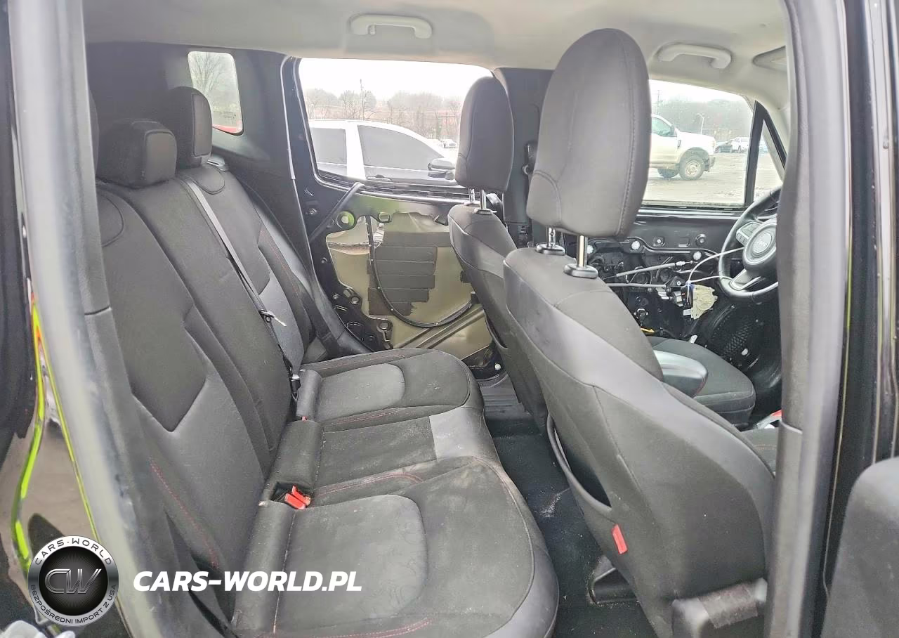 2015 Jeep Renegade VIN:ZACCJBCT1FPB32778 - 11