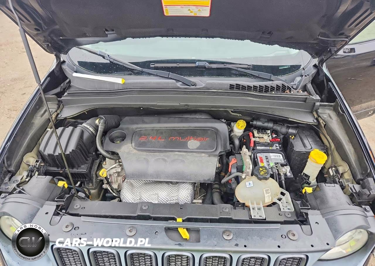 2015 Jeep Renegade VIN:ZACCJBCT1FPB32778 - 12