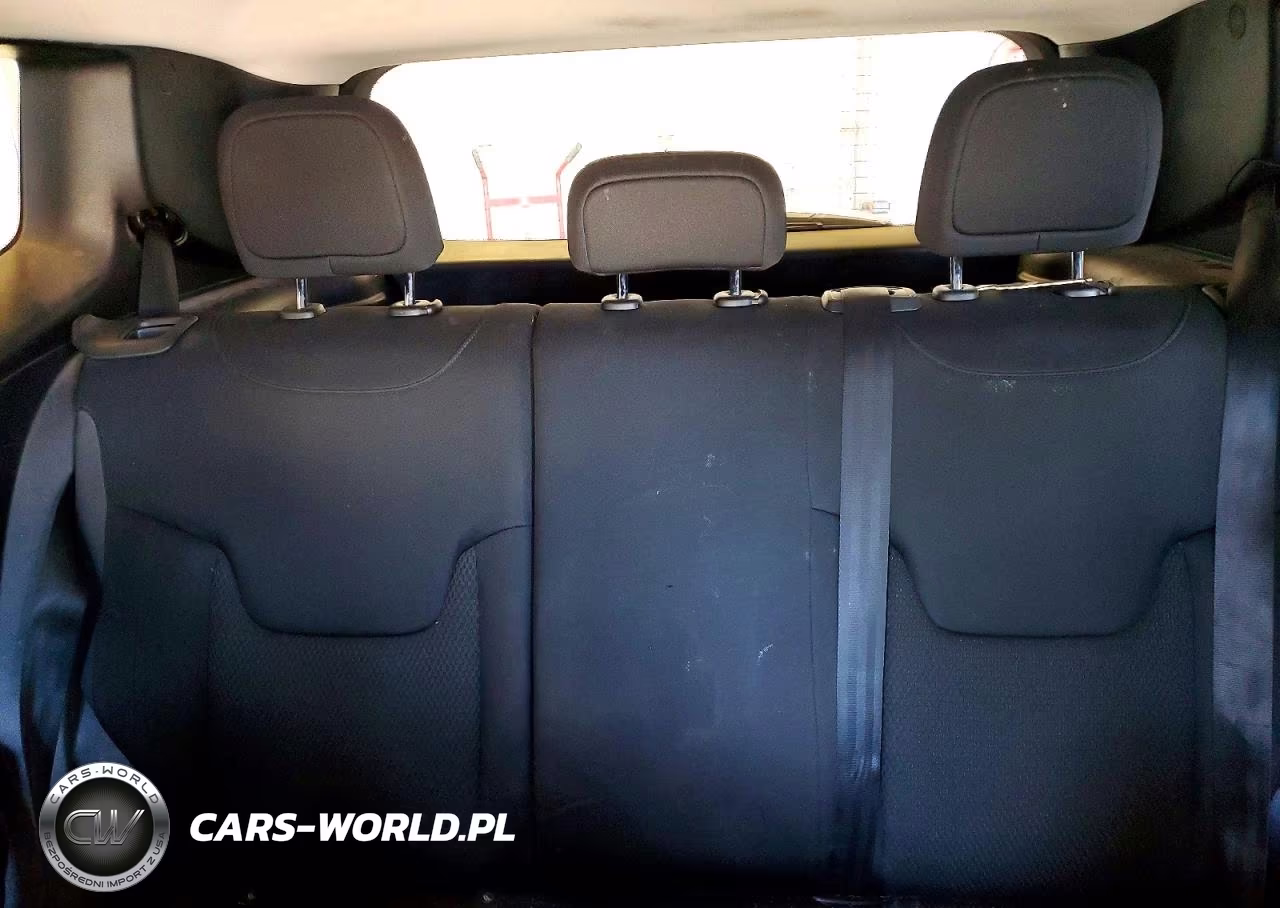 2019 Jeep Renegade Latitude VIN:ZACNJABB0KPK02189 - 10