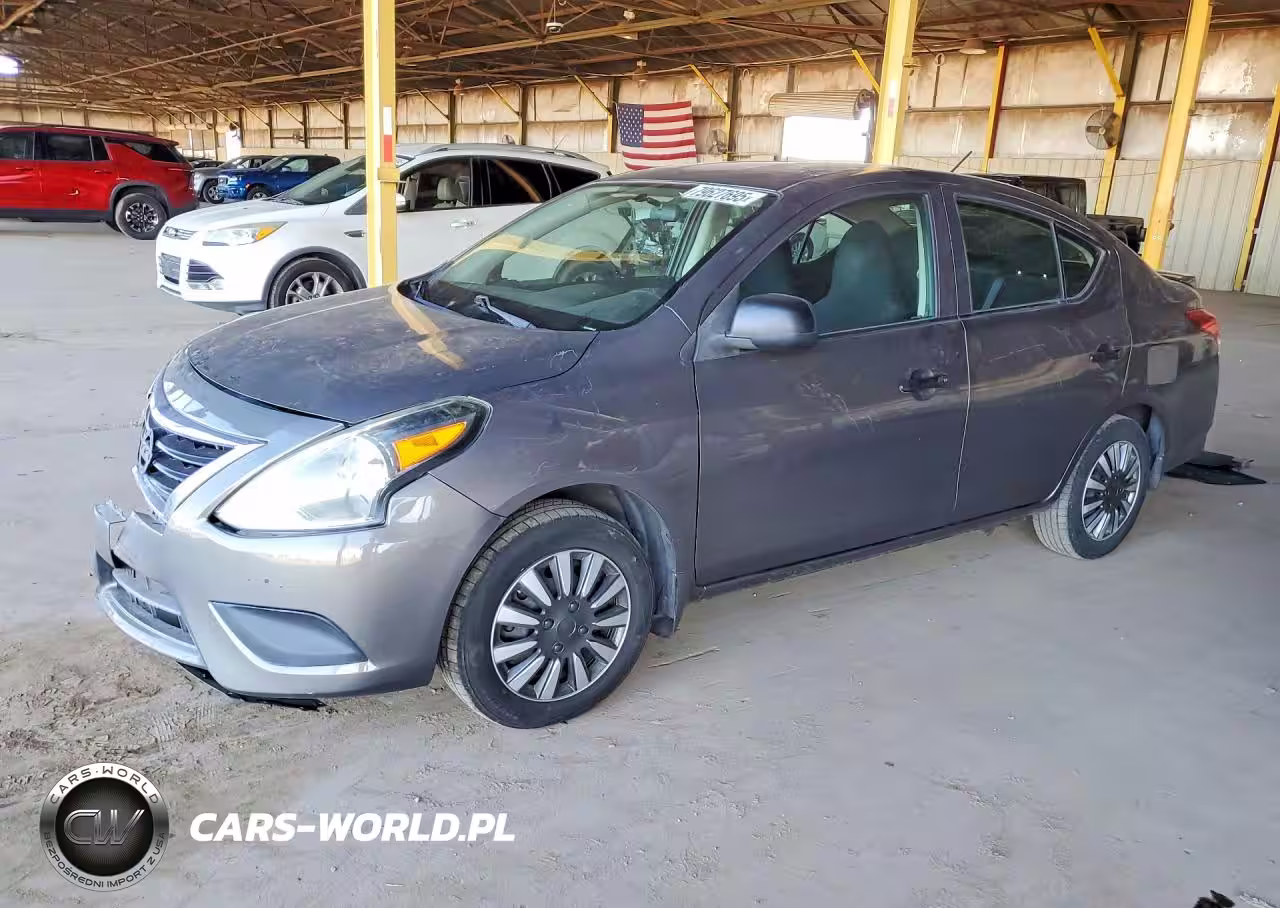 2015 Nissan Versa 1.6 S Plus