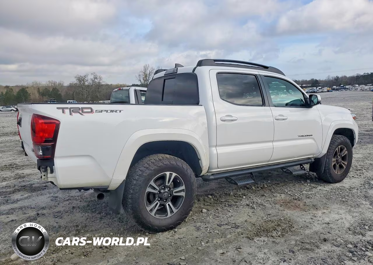 2018 Toyota Tacoma Trd Sport VIN:3TMAZ5CN7JM077168 - 3