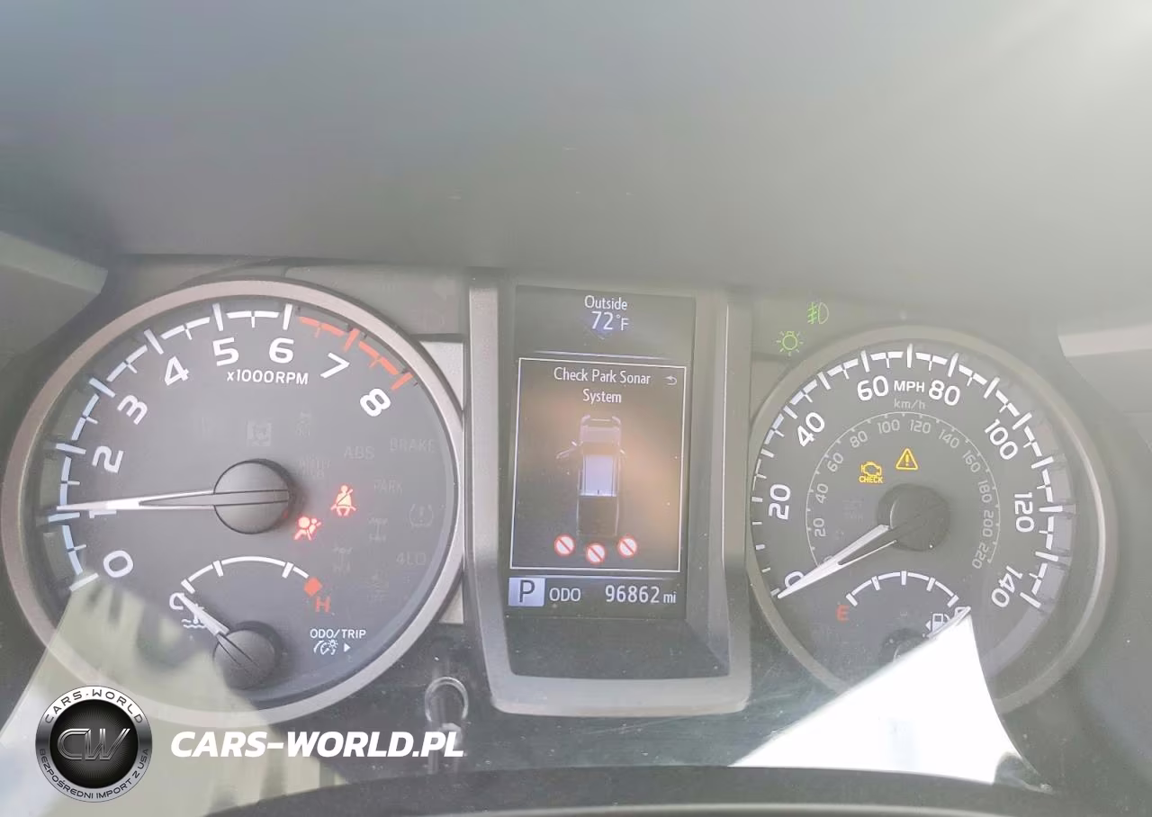 2018 Toyota Tacoma Trd Sport VIN:3TMAZ5CN7JM077168 - 9