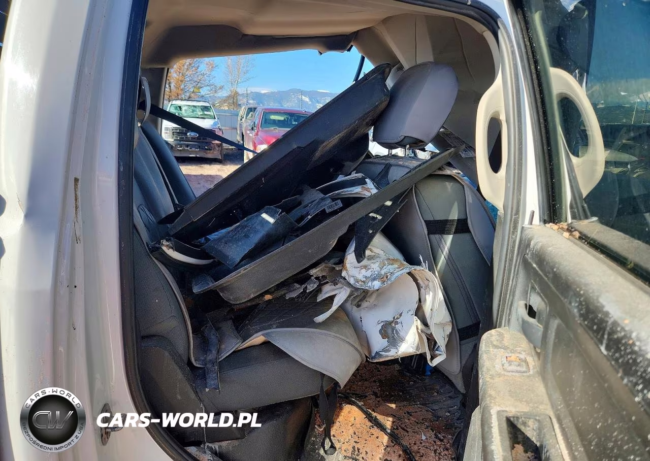 2018 Ram 2500 St VIN:3C6UR5HJ4JG338233 - 10