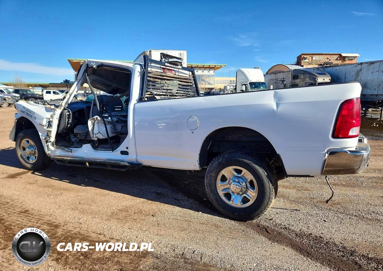 2018 Ram 2500 St VIN:3C6UR5HJ4JG338233 - 2